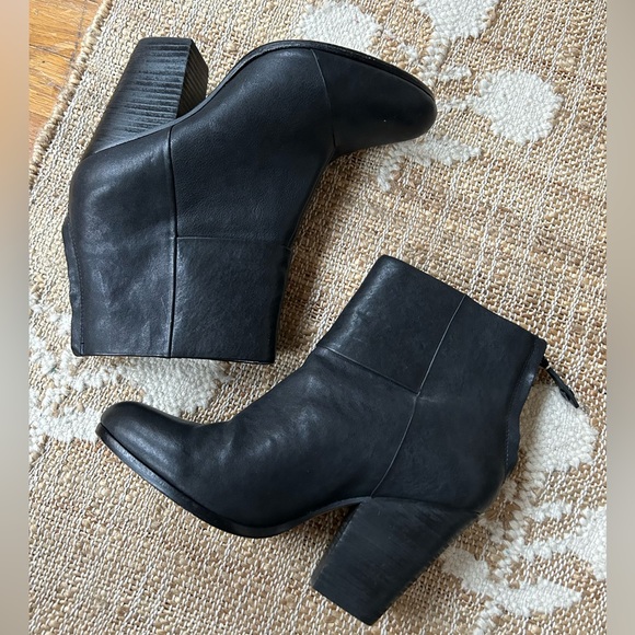 rag & bone Shoes - rag & bone Newbury Black Leather Bootie in 40